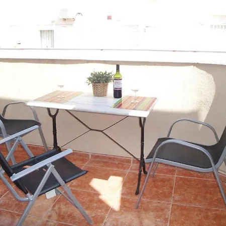 2 Bedroom Cozy In Torrevieja
