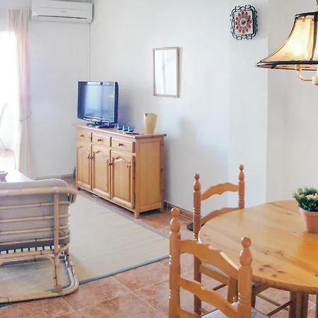 Apartamento 2 Bedroom Cozy In