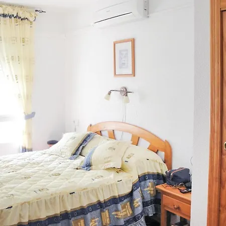 2 Bedroom Cozy In Appartement