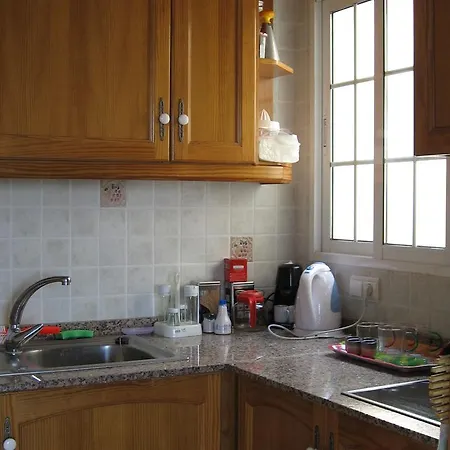 2 Bedroom Cozy In Appartement