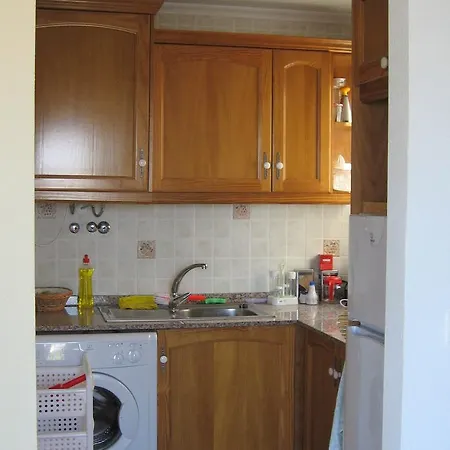 Apartamento 2 Bedroom Cozy In *