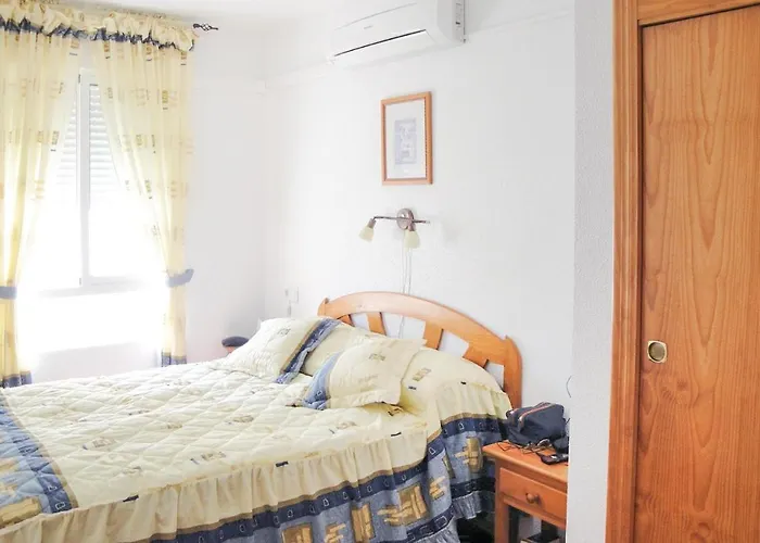 2 Bedroom Cozy In Appartement