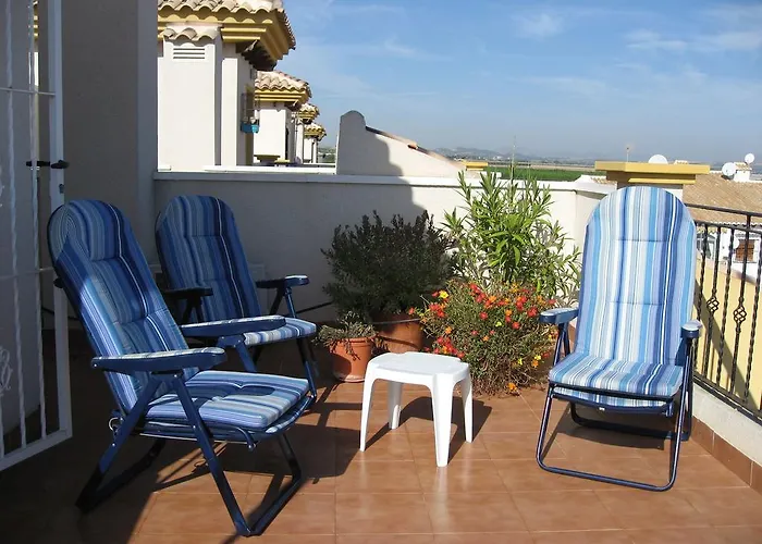 2 Bedroom Cozy In Appartement *